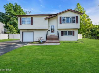 9 Richardson Ave, Eatontown, NJ 07724