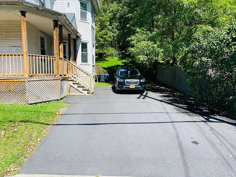 188 Florida Ave — Photo 3