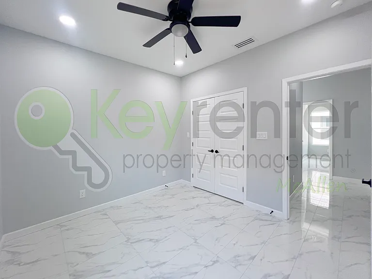 907 N Woodson Ave #2 — Photo 18