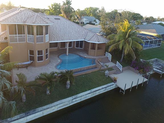 2nd image of 3919 SW 13th Ave