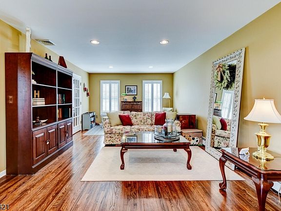 5th image of 149 Flocktown Rd