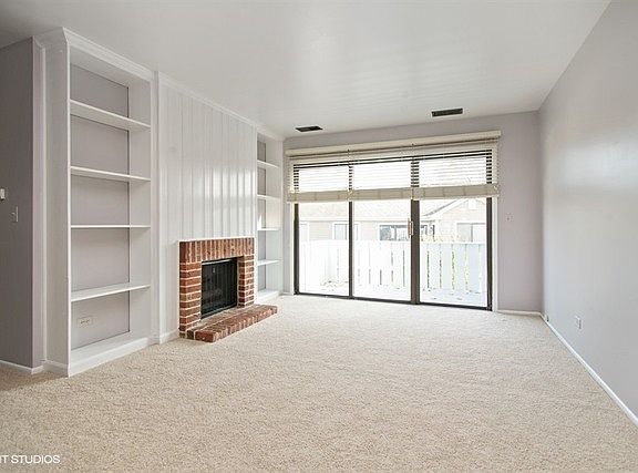 2nd image of 367 Thornhill Ct
