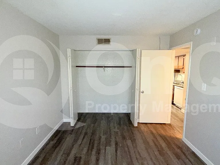 3002 E Waltann Ln #2 — Photo 19