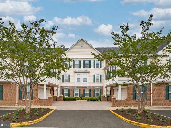 25320 Lake Mist Sq Unit 103, Chantilly, VA 20152
