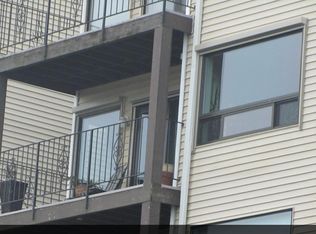 920 E Bay Dr NE #202, Olympia, WA 98506