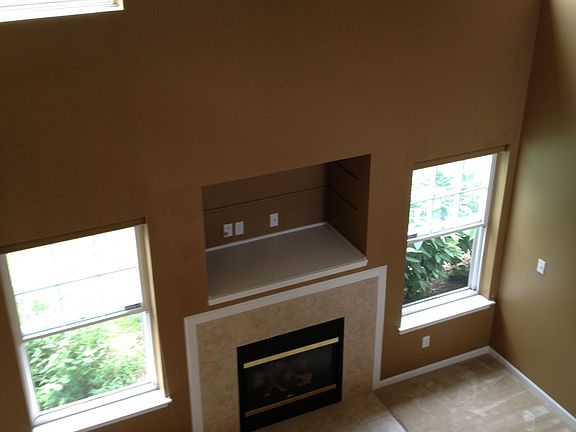 2nd image of 121 S Vista
