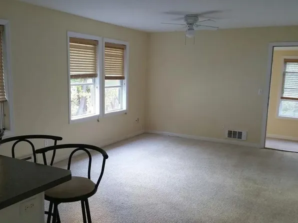 7 E Stuart St, Newton, NJ 07860