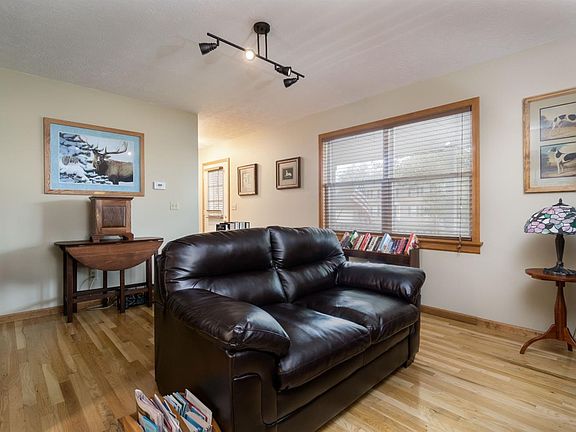 3rd image of 5846 Jenny Marie Ct