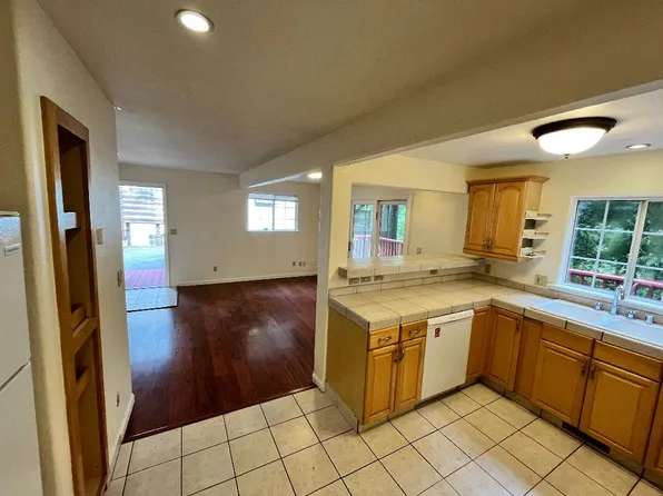 17355 Summit Rd, Guerneville, CA 95446