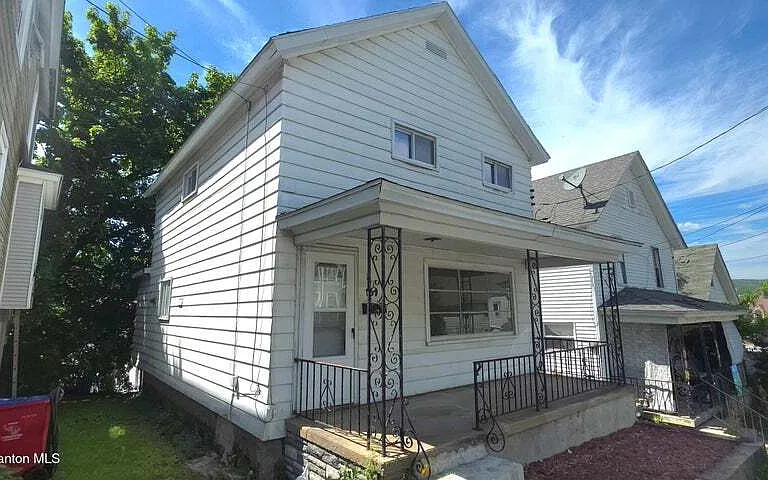 151 Wyoming St — Photo 2