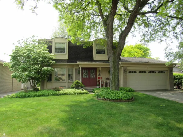 15682 Stockton Dr, Clinton Township, MI 48038