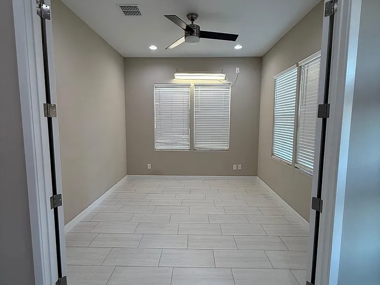 7030 W Post Rd — Photo 4