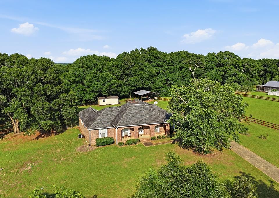 1st image of 344 Hidden Springs Dr