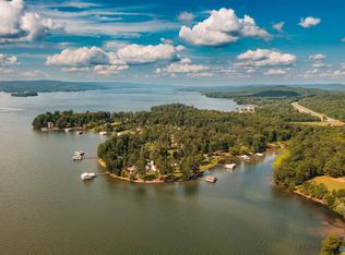 662 Milky Way Rd, Guntersville, AL 35976