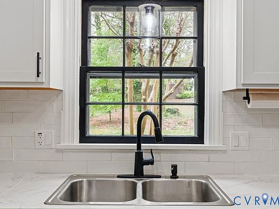 5th image of 5036 Edgemere Blvd