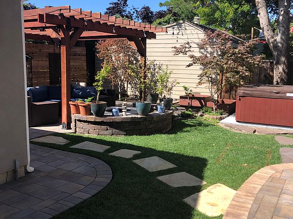 2nd image of 998 Patricia Way