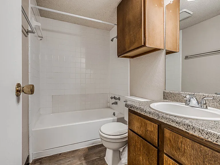 Riverchase Apartments — Photo 65