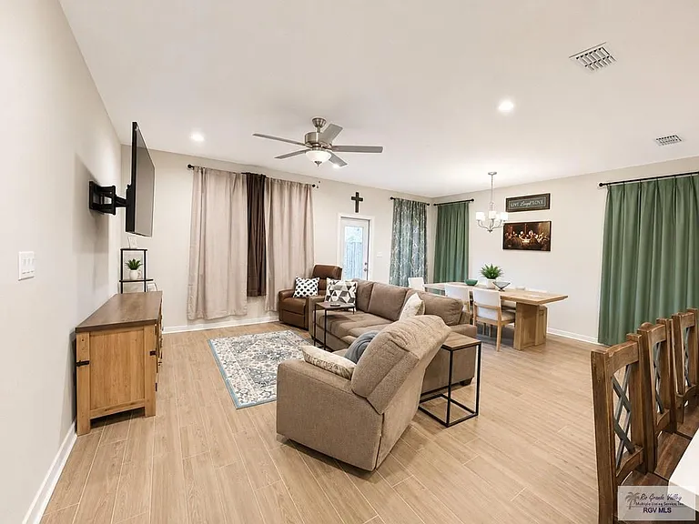 2340 Cougar Trl — Photo 2