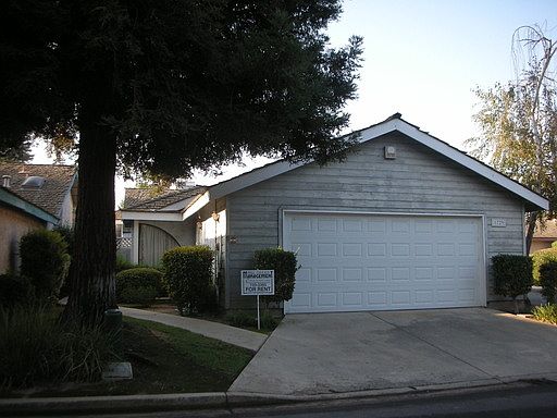 1st image of 1729 E Babcock Ave