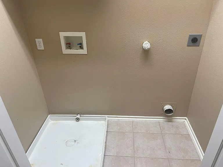 5815 Vinemont Ln — Photo 29