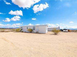 3854 N Davis Rd, Golden Valley, AZ 86413