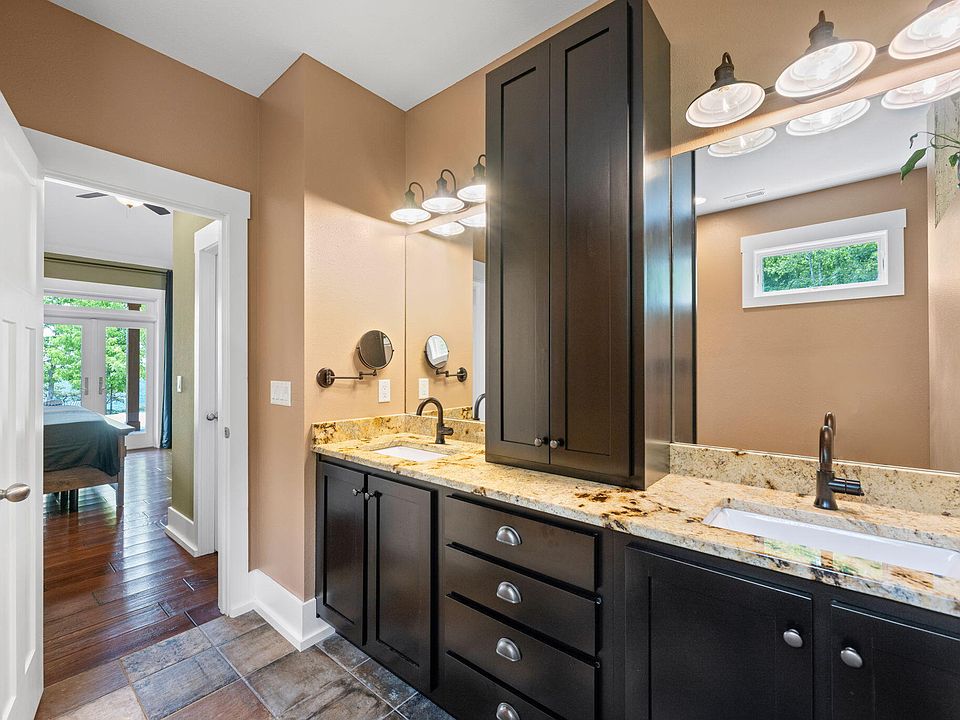 28th image of 3099 Sunset Dr