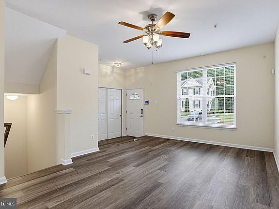 3rd image of 4940 Bristle Cone Cir