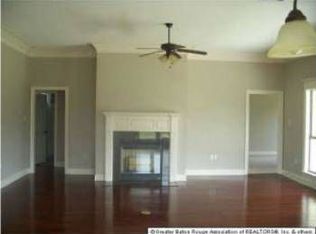 2151 S Willow Ridge Ave, Port Allen, LA 70767