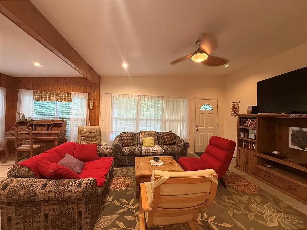 2 bed, 1.0 bath, 900 sqft, $2,000 — Photo 4