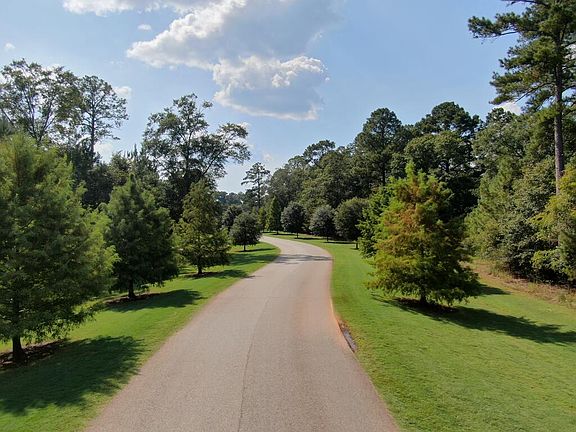 5th image of 150 Old Hickory Dr