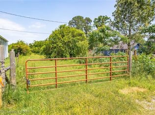 N River Rd, Lavaca, AR 72941