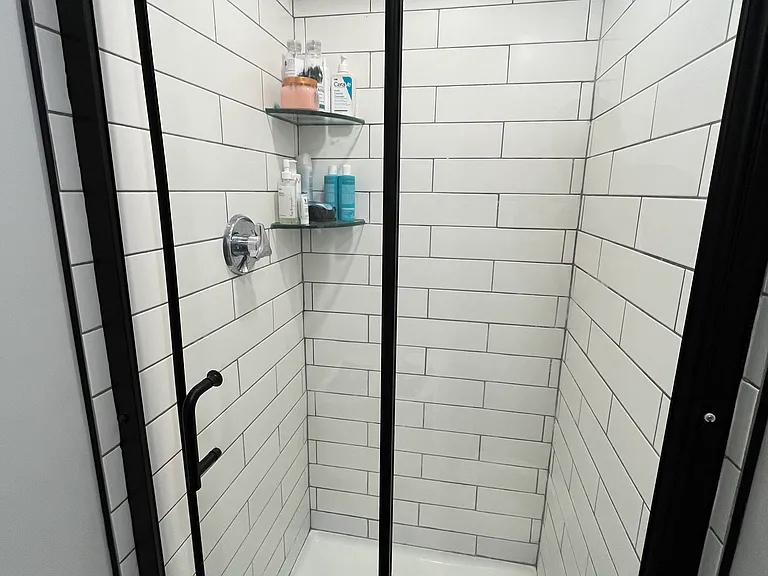 139 W 9th St #2 — Photo 9