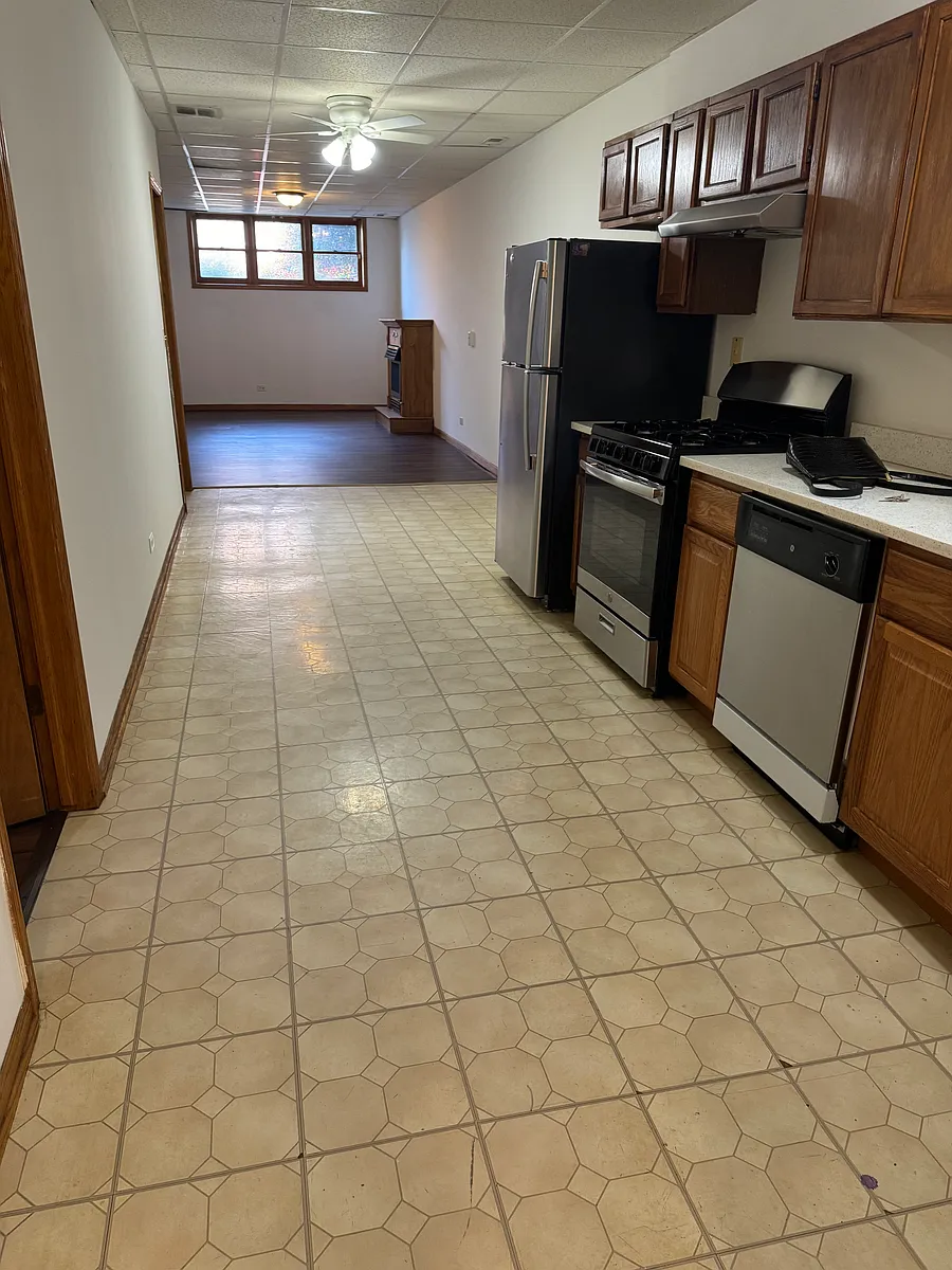 Building Photo - 2457 W Augusta Blvd #G