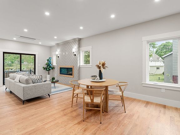 4th image of 73 Mystic St #73