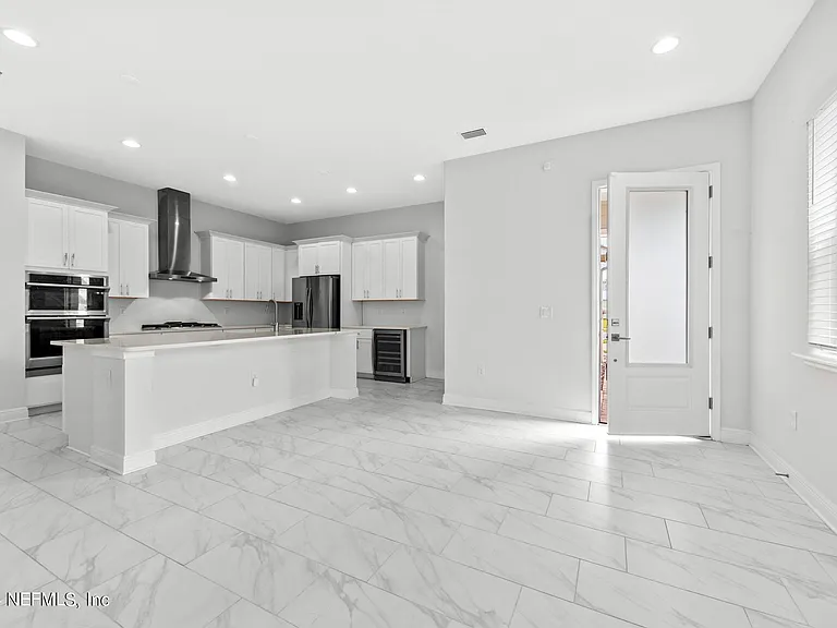 467 Rum Runner Way — Photo 3