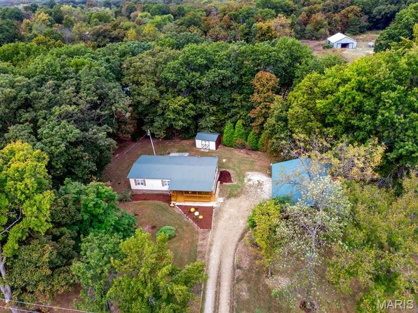 6 Davis Rd, Troy, MO 63379