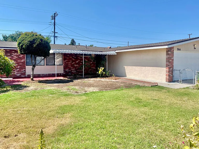 5944 Los Encinos St — Photo 2