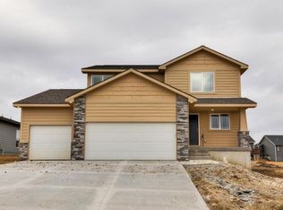1110 Lynne Dr, Adel, IA 50003