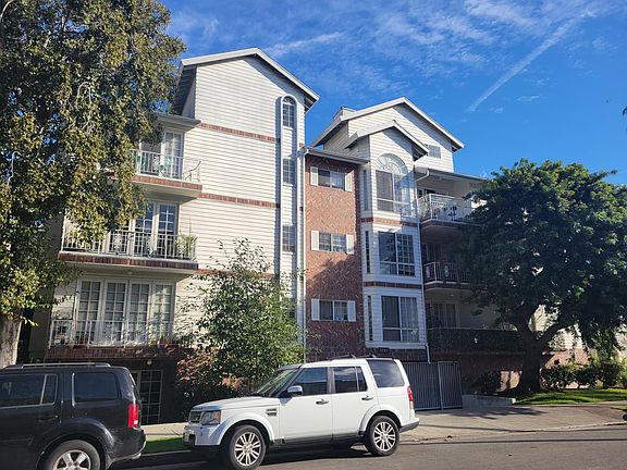 2nd image of 1210 S Shenandoah St APT 302