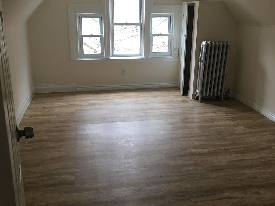 2nd image of 2757 Claflin Ave #2