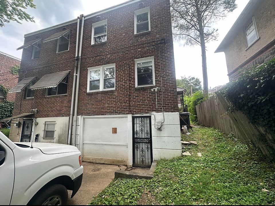 1st image of 151 W Penn St