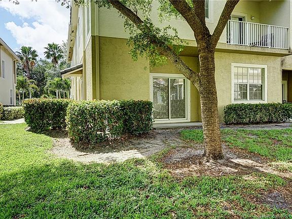 3rd image of 3041 SE Lexington Lakes Dr APT 104