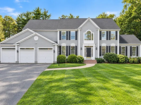 25 Philips Farm Rd, Marshfield, MA 02050