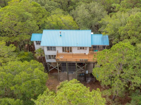 382 Pelican Flight Dr, Isle Of Palms, SC 29451