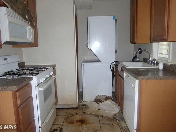 4th image of 624 Cabin Branch Dr