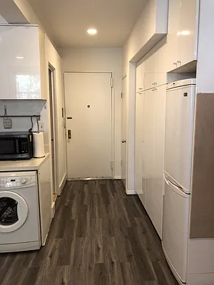 Rented by Douglas Elliman | media 21