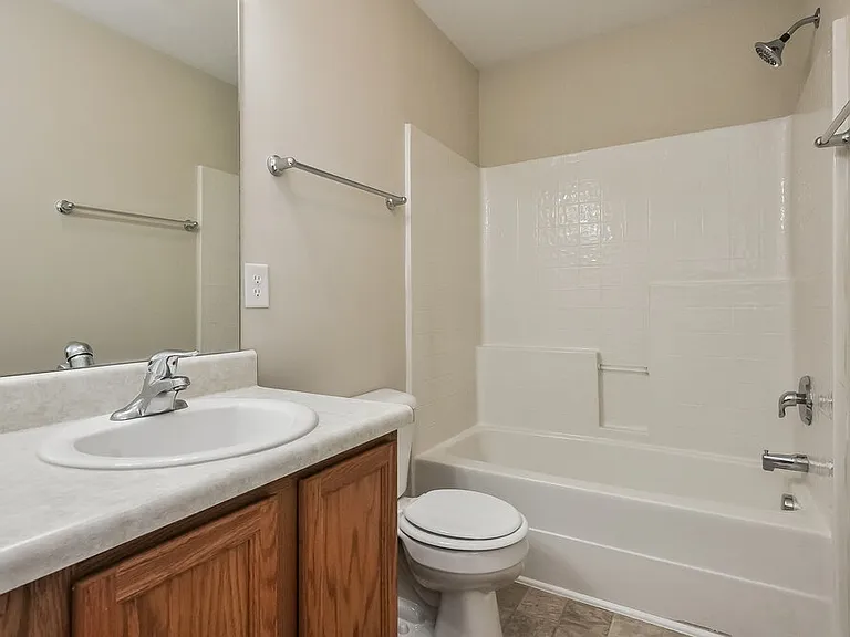 802 Shefford Town Dr — Photo 17