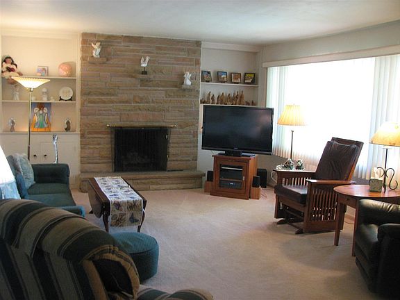 5th image of 816 Sunrise Ln