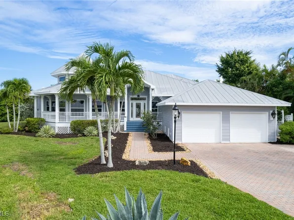 18210 Chesapeake Ct, Fort Myers, FL 33908