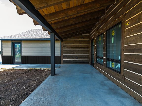 2nd image of 2140 Linderman Way